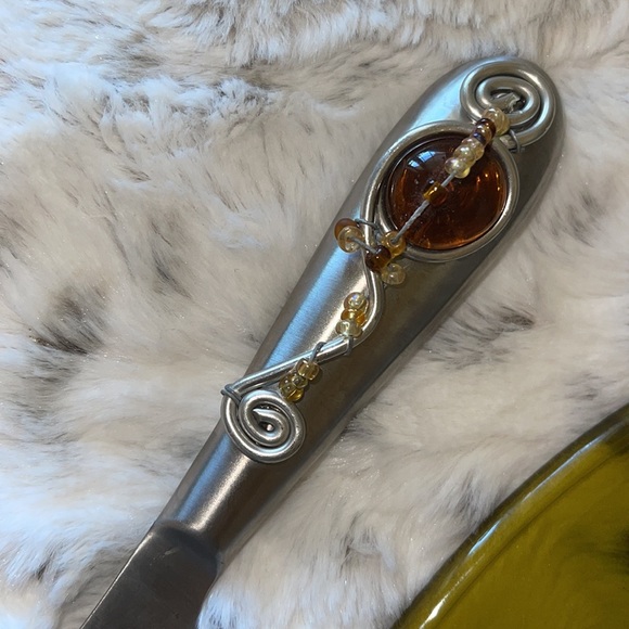 Hand Crafted Wine Bottle Cheese Serving Set - Picture 3 of 5